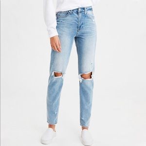 AE Ripped Mom Jean High-Waisted